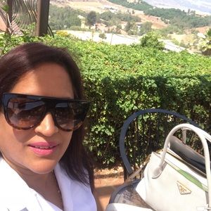 Meet your Posher, Indu